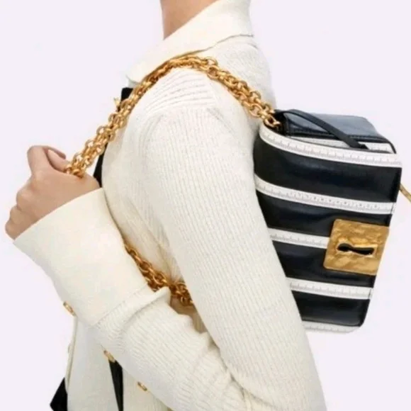 Schiaparelli Black&White Tape Measure motiff Clutch/bag  With Key Charm - Picture 2 of 12